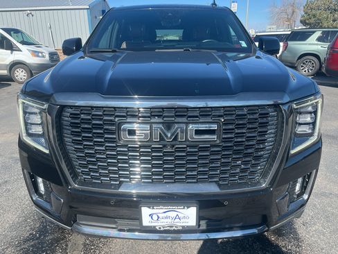Used 2023 GMC Yukon Denali Ultimate AWD/4WD image 3