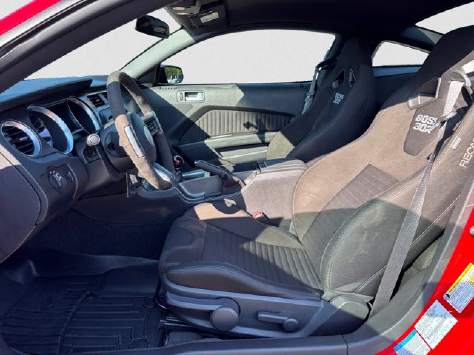 Used 2013 Ford Mustang Boss 302 w/ Boss 302 Accessory Pkg RWD image 11