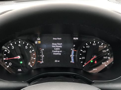 New 2026 Jeep Compass Latitude image 24