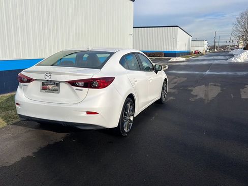 Used 2018 MAZDA MAZDA3 Touring image 5