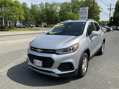 Used 2019 Chevrolet Trax LT w/ LT Convenience Package FWD image 1