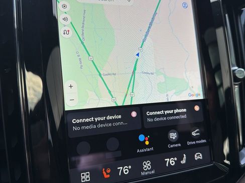 Certified 2025 Volvo XC60 T8 Plus w/ Protection Package Premier image 36