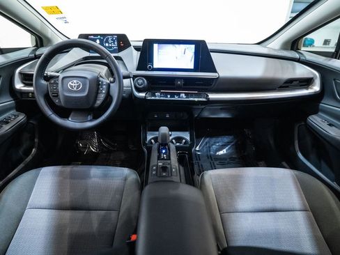 Used 2025 Toyota Prius LE image 13