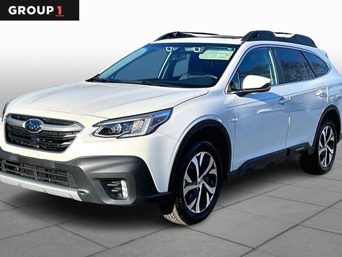 Used 2022 Subaru Outback Limited image 1