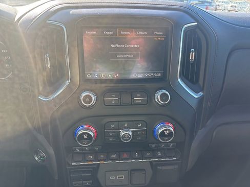 Used 2020 GMC Sierra 1500 AT4 w/ AT4 Premium Package image 10