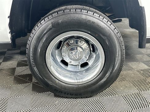 Used 2024 RAM 3500 Big Horn image 35