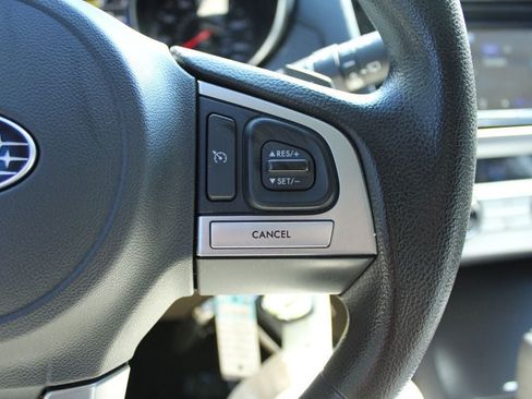 Used 2017 Subaru Outback 2.5i AWD/4WD image 25
