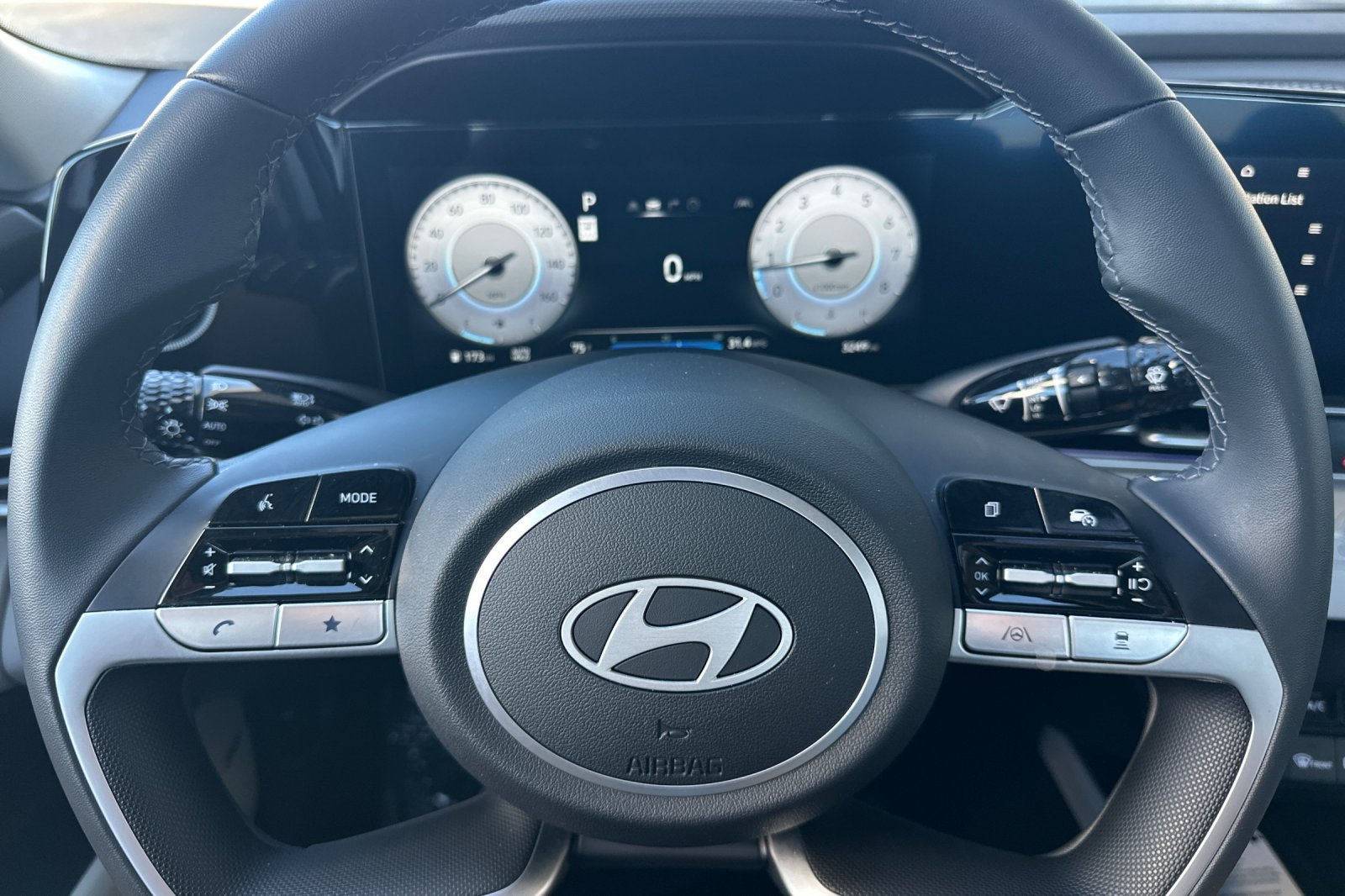 Certified 2026 Hyundai Elantra Limited FWD image 25