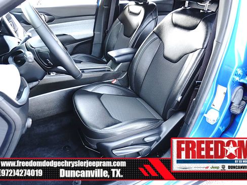 Used 2025 Jeep Compass Latitude AWD/4WD image 13