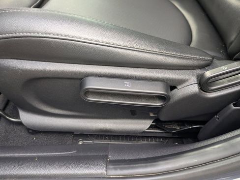 Used 2019 MINI Cooper S w/ Signature Upholstery Package image 20