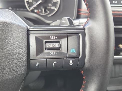 Certified 2025 Nissan Rogue SV image 19