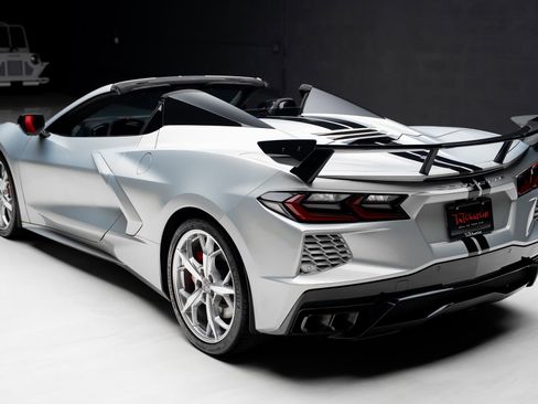 Used 2023 Chevrolet Corvette Stingray Premium Conv w/ Z51 Performance Package RWD image 25