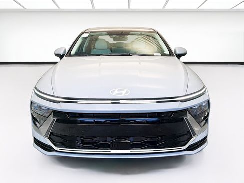 Used 2024 Hyundai Sonata SEL FWD image 2