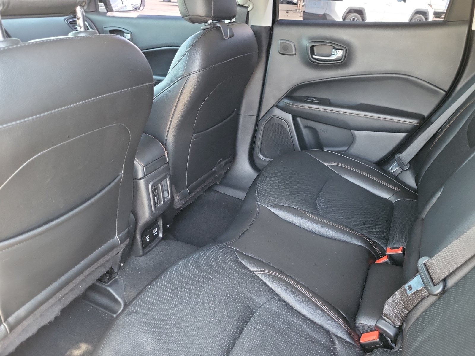 Used 2021 Jeep Compass Limited w/ Sun and Sound Group AWD/4WD image 29