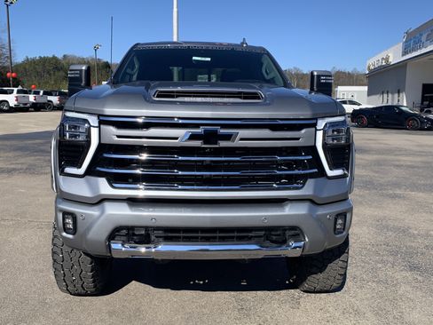 New 2025 Chevrolet Silverado 2500 LTZ w/ LTZ Premium Package AWD/4WD image 5