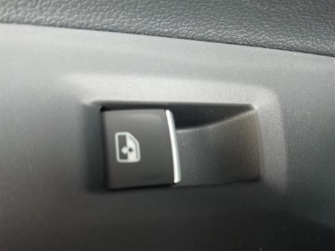 New 2025 Volkswagen Tiguan SE R-Line image 29