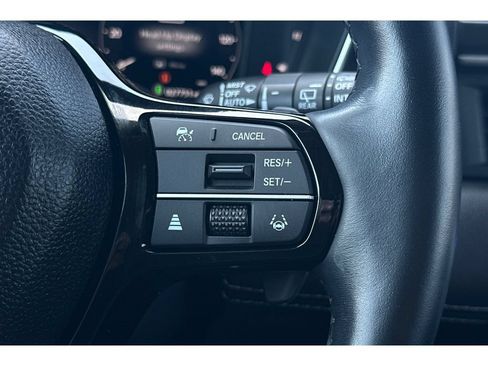 Used 2024 Honda Pilot Elite image 40