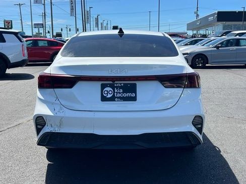 Certified 2023 Kia Forte LXS FWD image 10