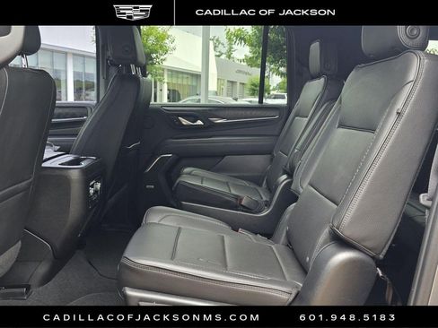 Used 2022 GMC Yukon XL Denali AWD/4WD image 26