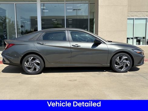 New 2025 Hyundai Elantra Sport image 3