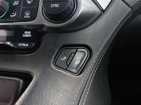 Used 2019 Chevrolet Tahoe LT w/ LT Signature Package AWD/4WD image 32