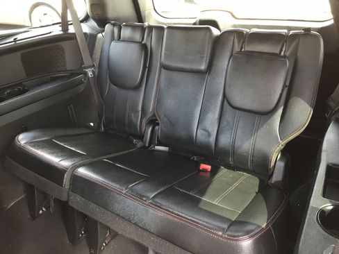 Used 2017 Dodge Grand Caravan GT FWD image 18