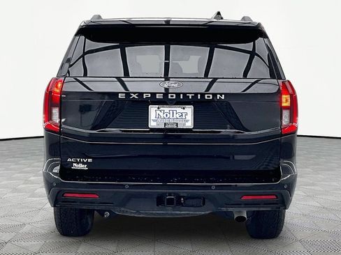 Certified 2025 Ford Expedition Active AWD/4WD image 4