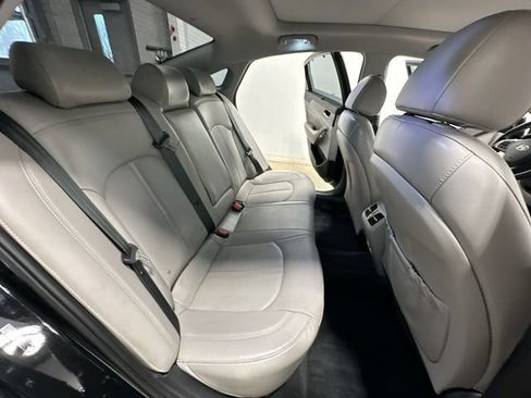Used 2019 Hyundai Sonata Limited w/ Ultimate Package 04 image 25