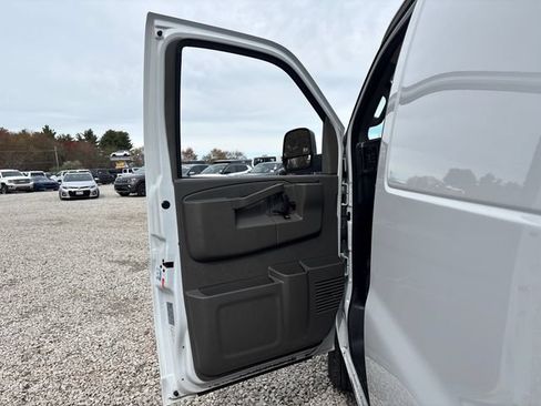 Certified 2024 Chevrolet Express 3500 Extended w/ Driver Convenience Package RWD image 15