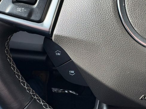 Used 2021 Chevrolet Camaro LT image 33