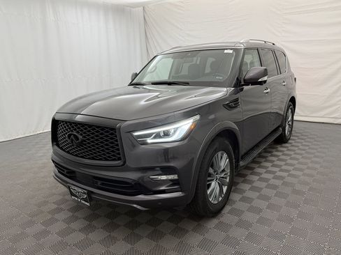 Used 2024 INFINITI QX80 Luxe image 2