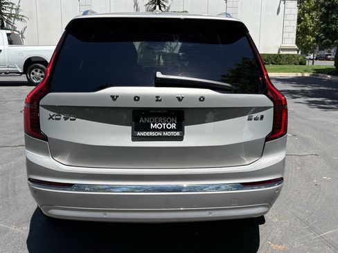 Used 2025 Volvo XC90 B6 Plus AWD/4WD image 9