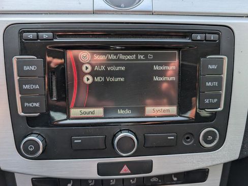 Used 2014 Volkswagen CC Sport FWD image 23