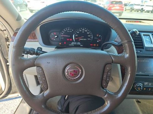 Used 2006 Cadillac DTS w/ Sun And Sound Package FWD image 4