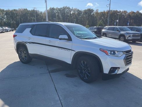 Used 2020 Chevrolet Traverse RS w/ LPO, Floor Liner Package image 10