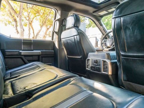 Used 2019 Ford F150 Platinum w/ Equipment Group 701A Luxury image 43