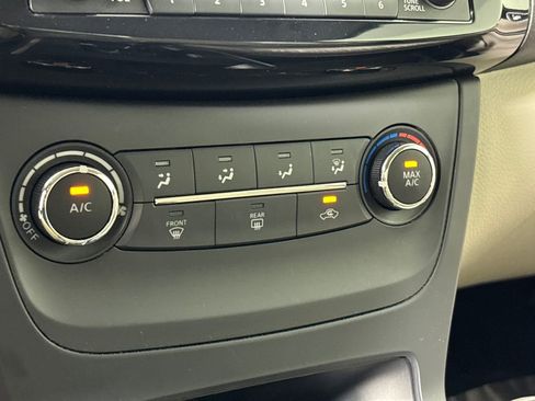 Used 2016 Nissan Sentra SV image 20