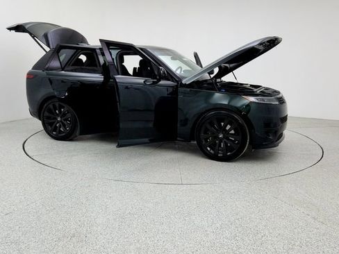 Used 2025 Land Rover Range Rover Sport Dynamic SE image 10