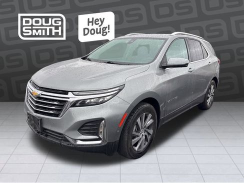 Used 2024 Chevrolet Equinox Premier AWD/4WD image 3