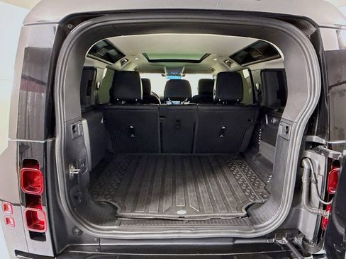 Used 2020 Land Rover Defender 110 SE image 28