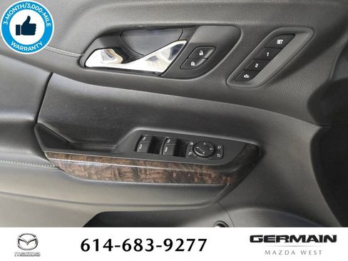 Used 2021 GMC Acadia Denali w/ Denali Technology Package AWD/4WD image 28