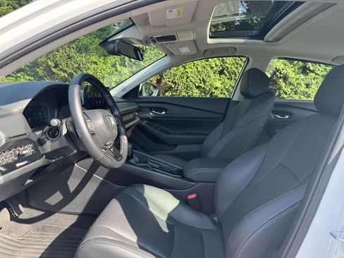 Used 2025 Honda Accord EX-L image 14