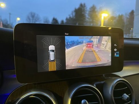 Used 2021 Mercedes-Benz GLC 300 GLC 300 image 31