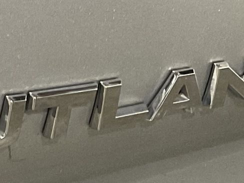 Used 2024 Mitsubishi Outlander Ralliart image 7