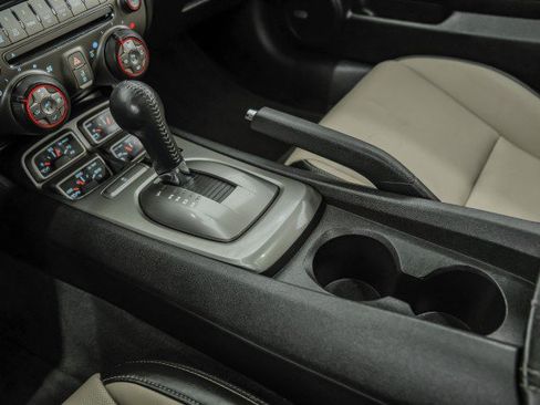 Used 2010 Chevrolet Camaro SS RWD image 21