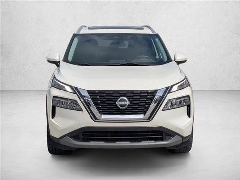 Used 2023 Nissan Rogue SV w/ SV Premium B Package FWD image 2