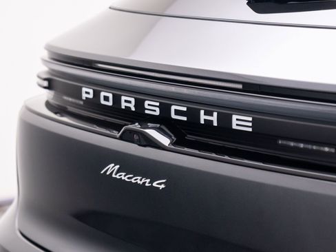 Certified 2024 Porsche Macan 4 Electric image 35