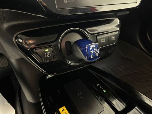 Used 2019 Toyota Prius L Eco image 11