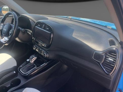 Used 2023 Kia Soul GT-Line FWD image 20