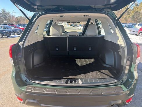 Used 2023 Subaru Forester Base image 9